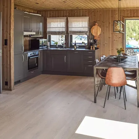 Holiday home 3 Bedroom Gorgeous In Sannidal