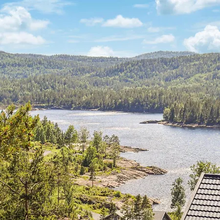 3 Bedroom Gorgeous In 別荘 *