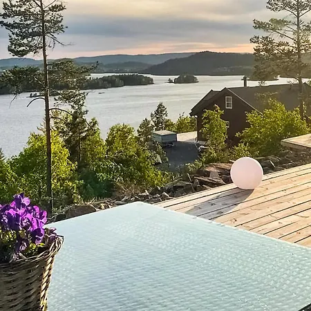 3 Bedroom Gorgeous In Holiday home
