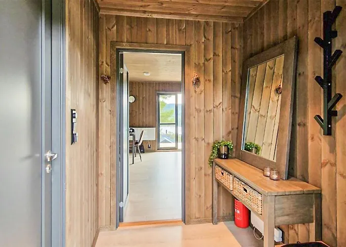 3 Bedroom Gorgeous In Holiday home
